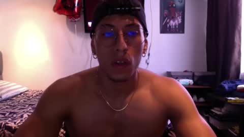 thiago_happy online show from February 20, 8:58 pm