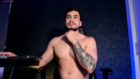 THIAGO MENESES online show from July 28, 4:09 am