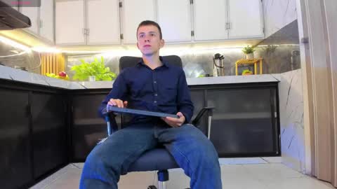 Thiago online show from June 3, 1:18 am