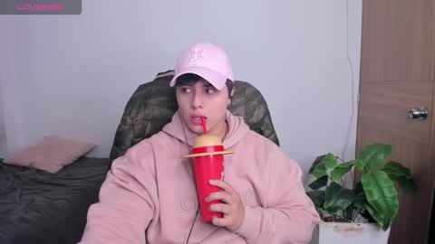 thom_ohtani online show from November 17, 11:19 pm