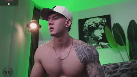 Thomas Falcon online show from February 3, 8:03 pm