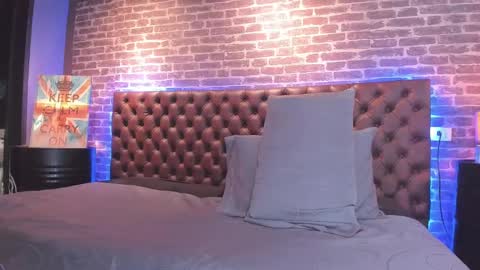 ---Thomas--- online show from February 21, 3:32 pm