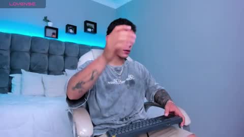 Thomas online show from February 3, 12:10 pm