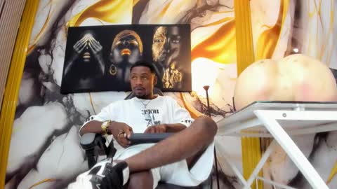 Thomas online show from January 15, 4:05 am