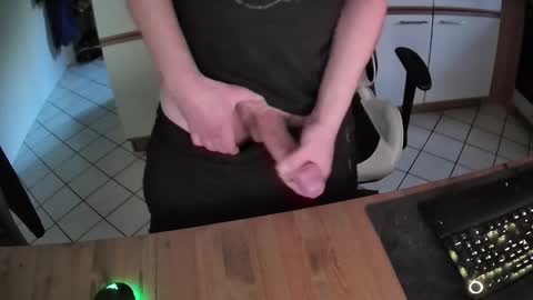 Snapshot of thomsdick chatting on January 19, 1:44 pm thomsdick online show from January 19, 1:44 pm