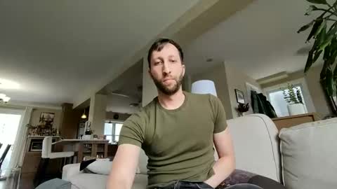 throwawayafteruse20202 online show from April 15, 7:58 pm