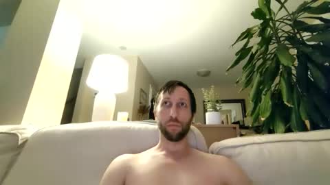 throwawayafteruse20202 online show from April 2, 3:48 am