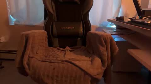 throwawaybyfuture online show from May 27, 9:12 pm
