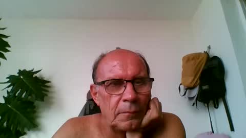 tiaretiareopui online show from November 15, 9:44 am