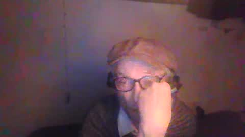 tiddles12345 online show from April 18, 2:57 am