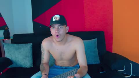 Tiger online show from January 15, 9:20 pm