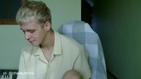 Snapshot of timkinky chatting on October 19, 9:56 am Tim WhiteS online show from October 19, 9:56 am