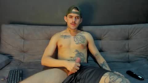 wanna play bareback uncut colombian couple new twink bbk online show from April 14, 5:29 am