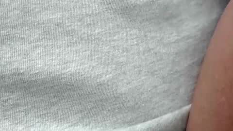 Snapshot of tinypecker6 chatting on October 17, 3:27 pm tinypecker6 online show from October 17, 3:27 pm