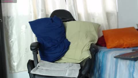 tizziano_castillo_ online show from December 18, 10:02 pm