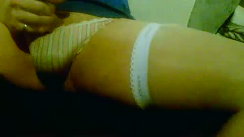 Love2sucNylonToes online show from May 28, 11:52 am