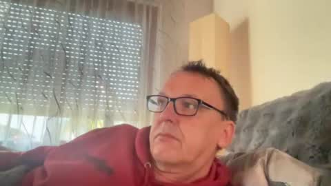 Tom online show from April 2, 3:53 pm