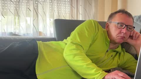 Tom online show from April 11, 8:07 am