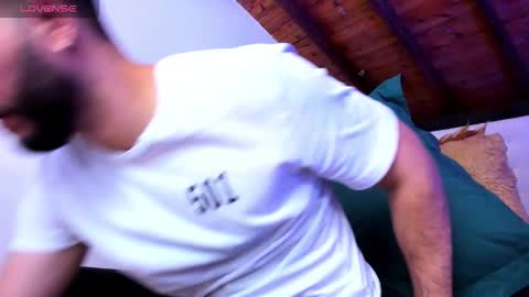   online show from February 1, 12:48 pm