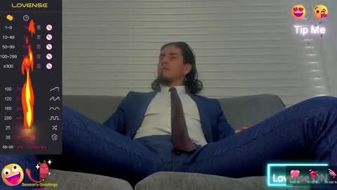 Snapshot of tom_blunt96 chatting on December 2, 6:08 pm TOM online show from December 2, 6:08 pm