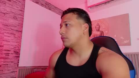 Tom muscle1 online show from January 7, 11:59 am