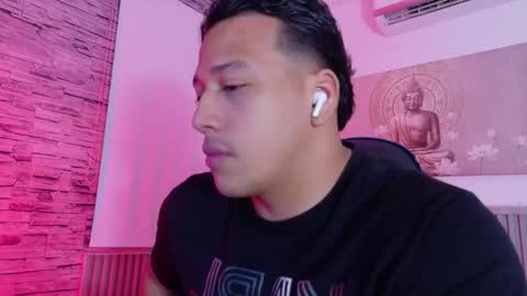 Tom muscle1 online show from March 12, 1:08 pm