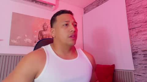 Tom muscle1 online show from December 16, 11:39 am