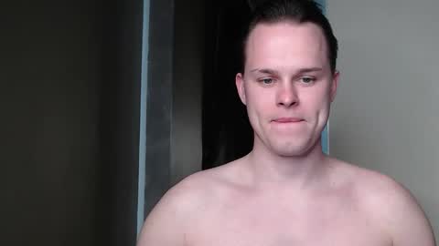 Tom online show from November 30, 6:10 pm