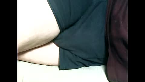 Snapshot of tomas0000 chatting on September 13, 6:53 pm thomi online show from September 13, 6:53 pm