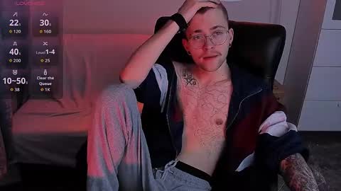 tomas_norton online show from April 10, 8:38 pm