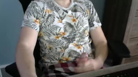 tomin3m online show from February 1, 1:32 pm