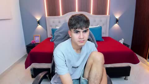 Tommy  online show from February 12, 3:45 am