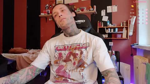 Tommy and Katana online show from December 3, 10:48 am