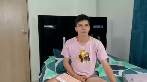 Snapshot of tommy_carlos chatting on September 24, 11:58 pm online show from September 24, 11:58 pm