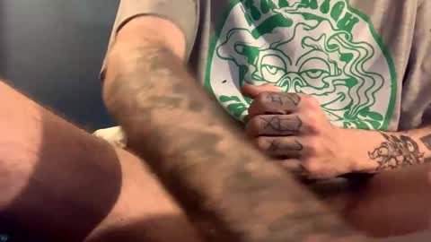 tommycumsloads online show from December 15, 11:20 pm