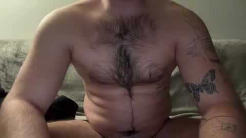 tommyjay32 online show from December 17, 1:51 pm