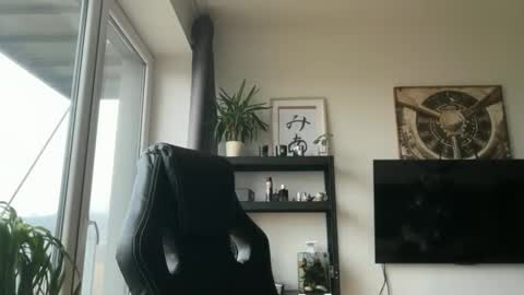 Thomas Fit online show from December 19, 2:03 pm