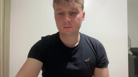 tomsky2703 online show from April 16, 6:30 pm