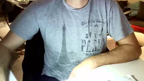 Tom online show from December 13, 3:32 pm