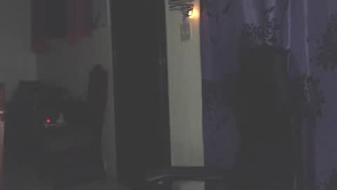 Snapshot of toni2814 chatting on October 7, 2:15 am Antonio online show from October 7, 2:15 am