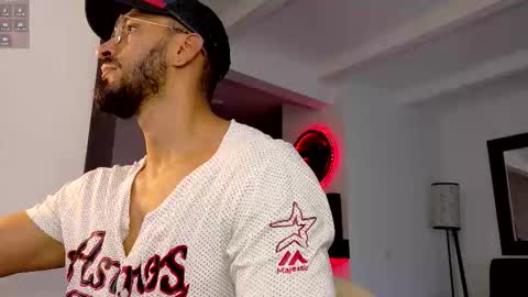 tony muscle1 online show from March 25, 11:14 am