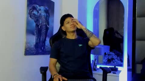 tony_petrov online show from February 12, 5:46 am