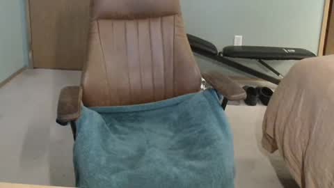 Snapshot of tonypandaking chatting on February 16, 9:38 pm Tony online show from February 16, 9:38 pm