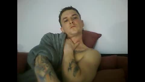 tonystrawberry online show from April 4, 2:41 am