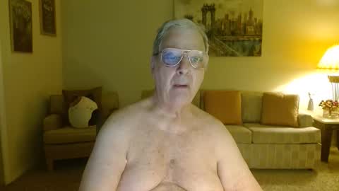 Snapshot of tonysview12000 chatting on October 27, 2:03 am tonysview12000 online show from October 27, 2:03 am