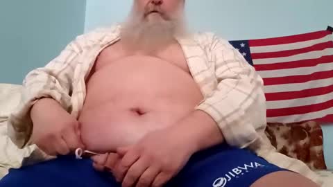 Snapshot of totallyawesome_65 chatting on February 8, 5:18 pm totallyawesome_65 online show from February 8, 5:18 pm