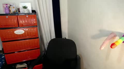 toughcockcrodile online show from December 4, 10:13 am