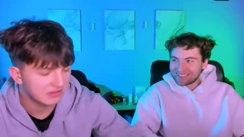 Travis online show from February 25, 9:32 am