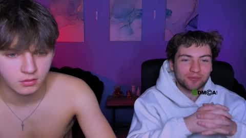 Travis online show from February 8, 10:21 am