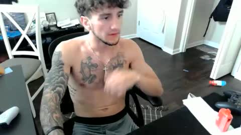 Trav online show from December 1, 2:42 pm